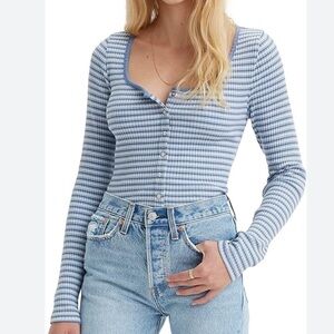 Levis top